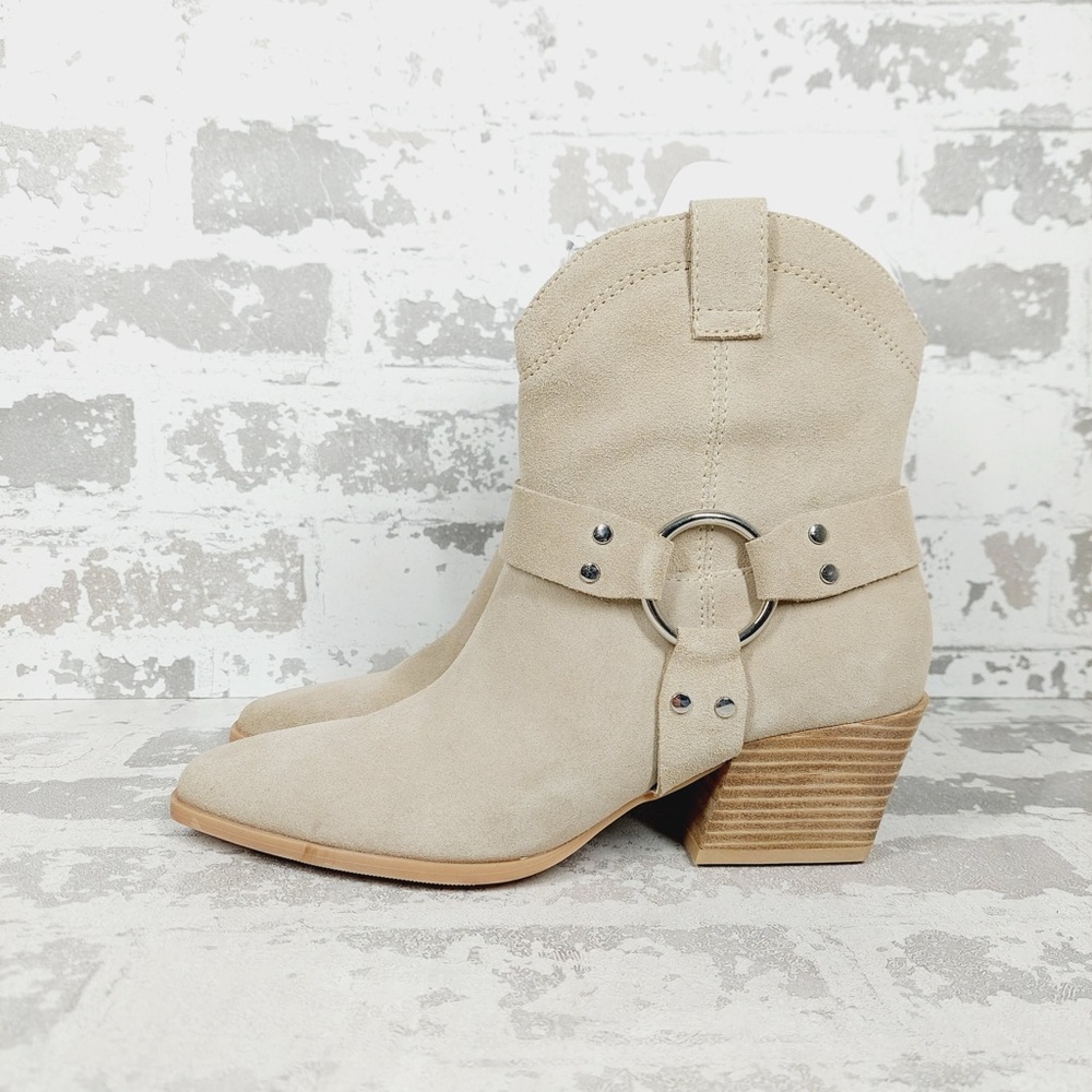 Women's Western-Inspired Ankle Booties in Light Taupe Suede